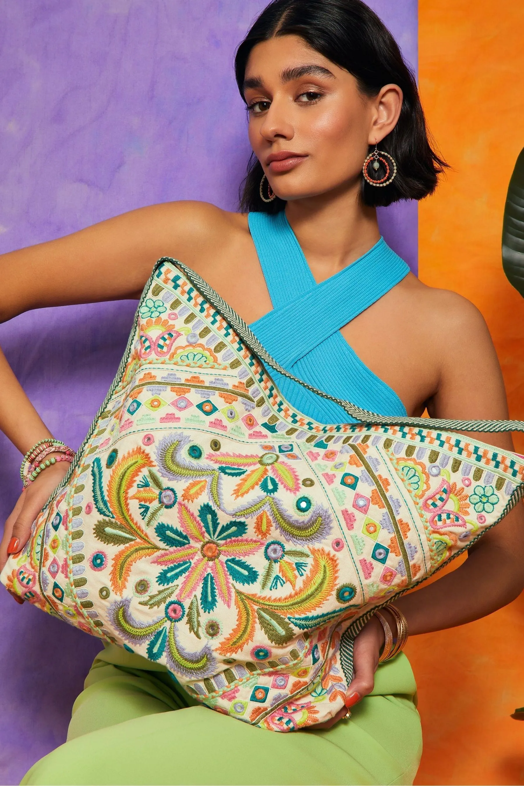 Accessorize - Borsa con ricami sulle spalle a specchio