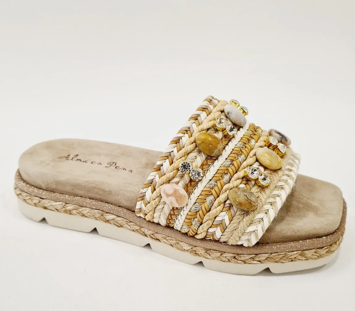 Alma en Pena sandalo camoscio e raffia beige zeppa alta 4 cm. pietre cristallo,beige,rosa,grigio rif.61