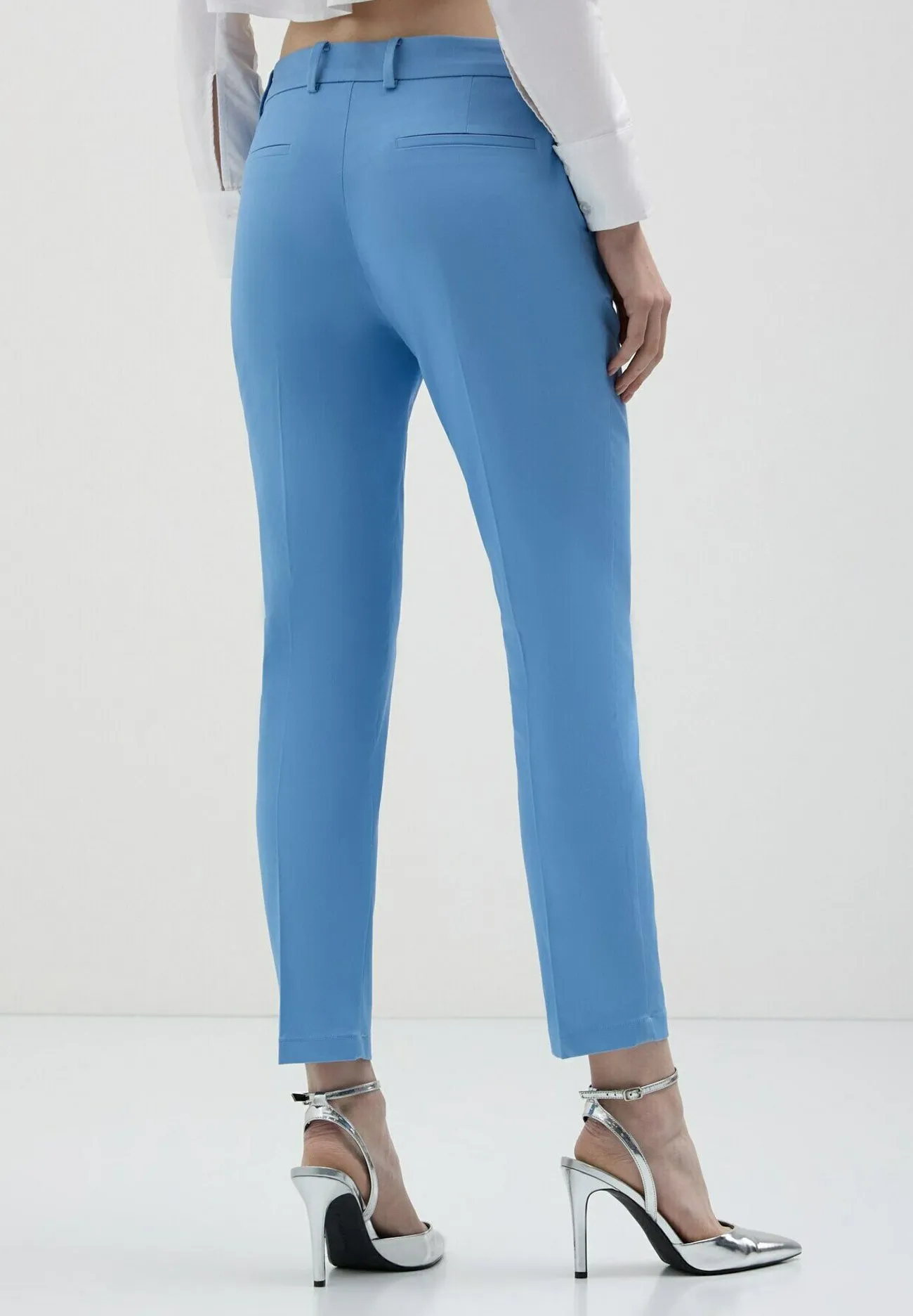 CAPRI IN - Chino