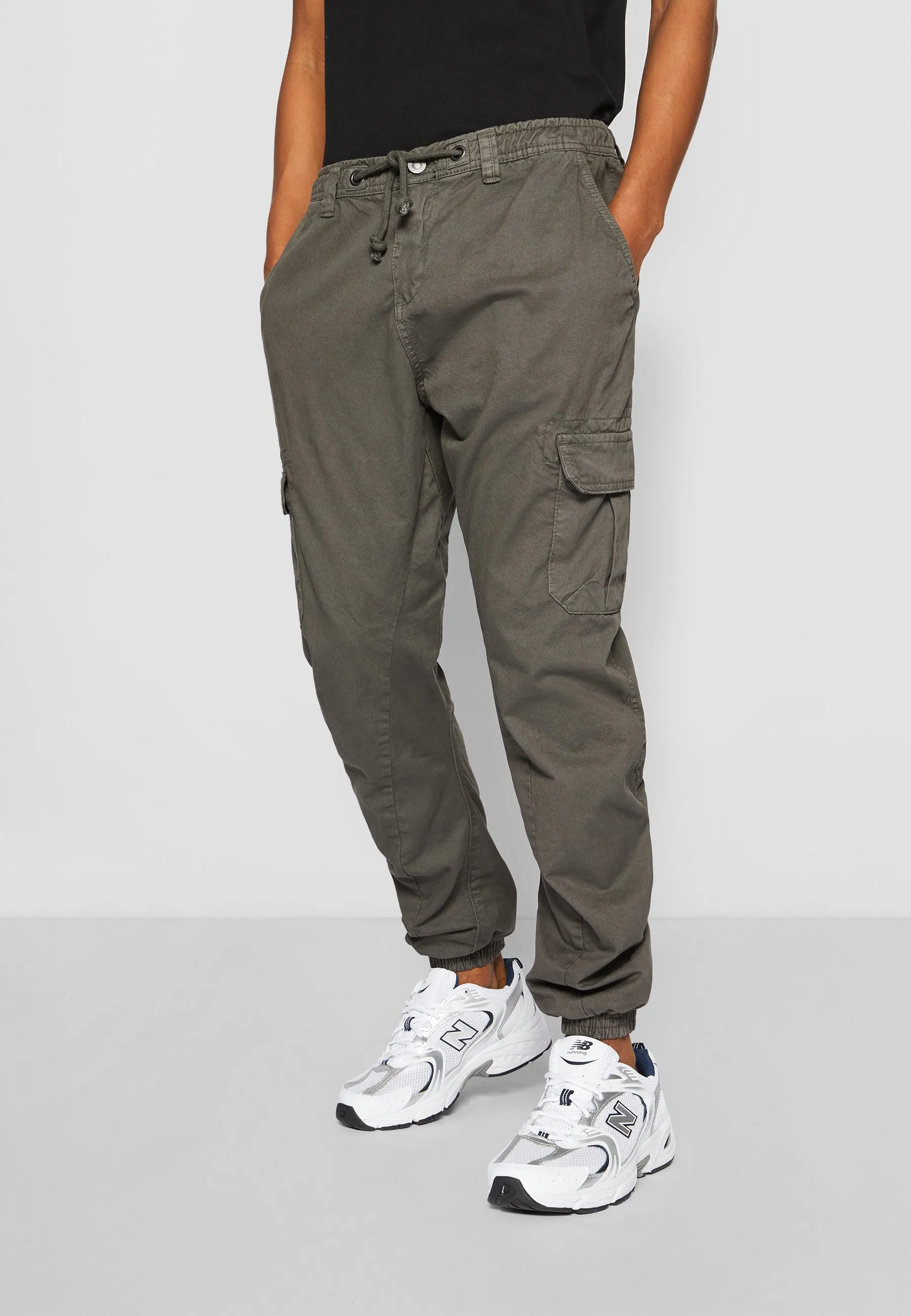 CARGO JOGGING PANTS - Pantaloni cargo