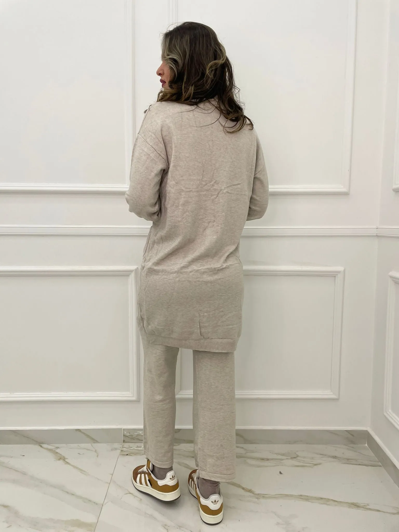 Coordinato 3 pezzi con maglioncino giro manica e cardigan lungo