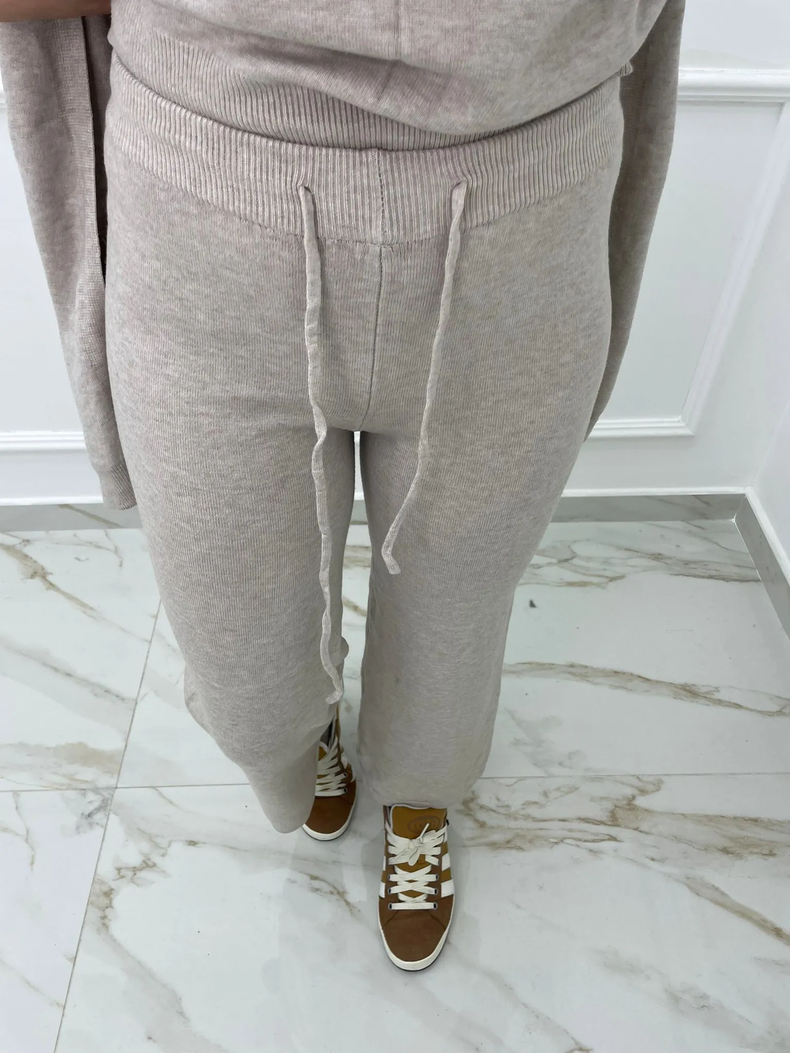 Coordinato 3 pezzi con maglioncino giro manica e cardigan lungo