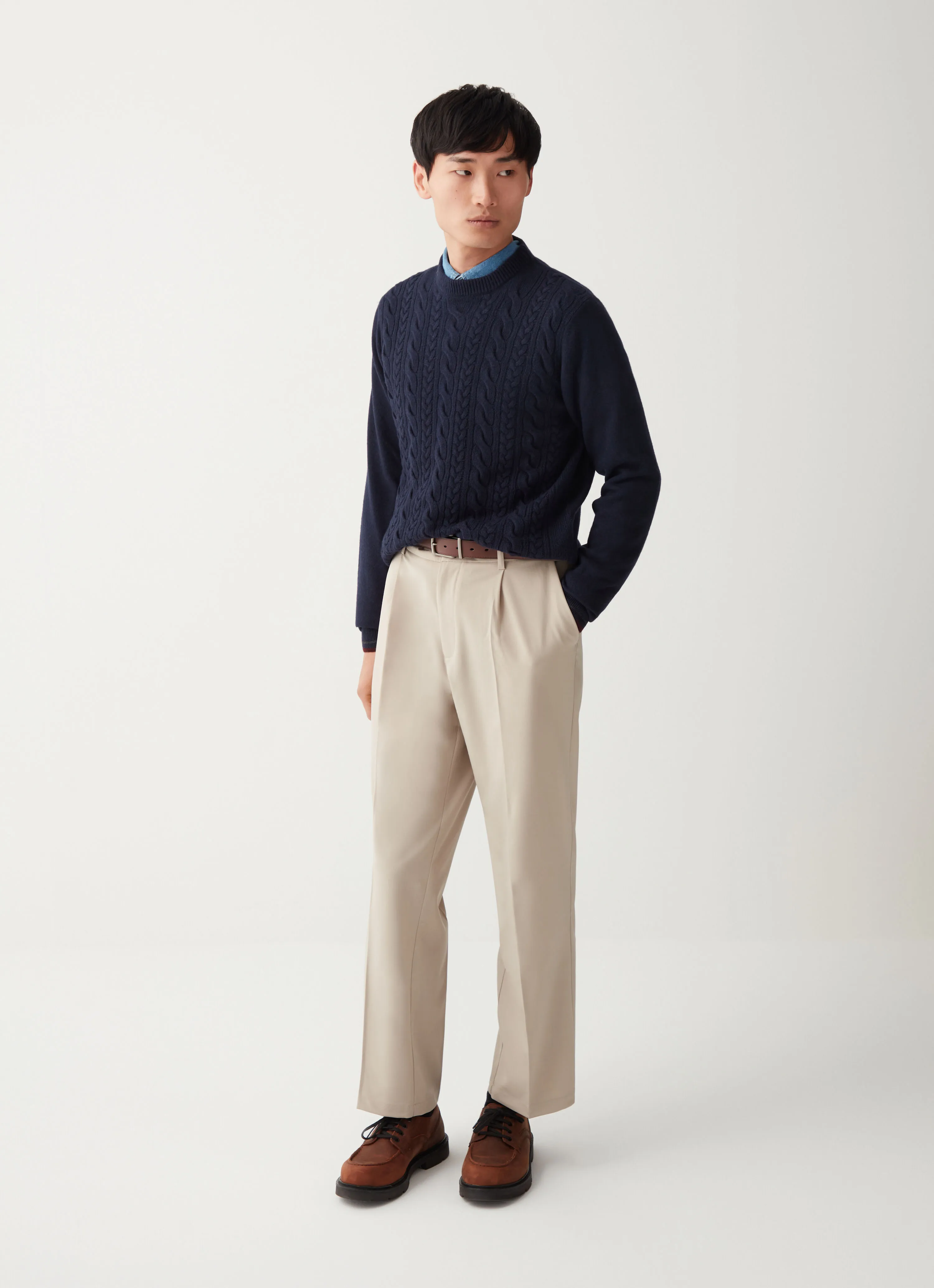 Crew-neck cable-knit pullover