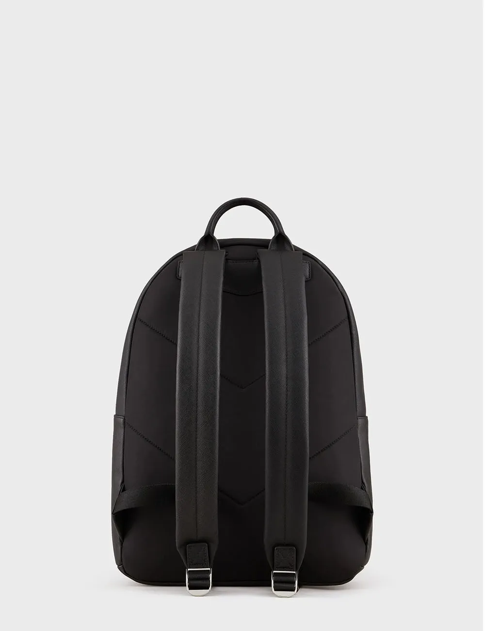 Emporio Armani     Zaino in pelle rigenerata placchetta aquila Nero