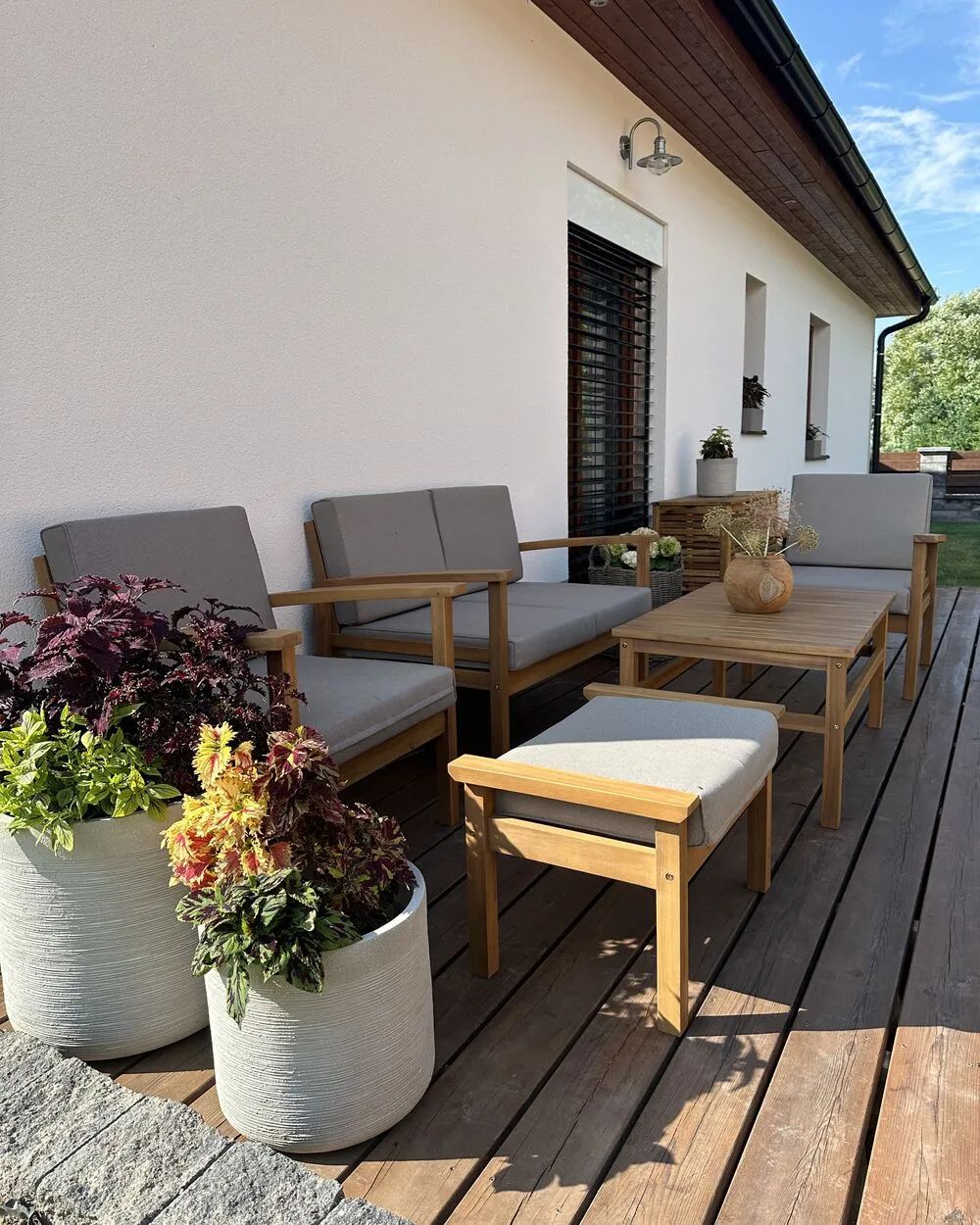 Garden Lounge Set with Table and Ottoman 4 Seater MANILA Acacia Wood Light Brown