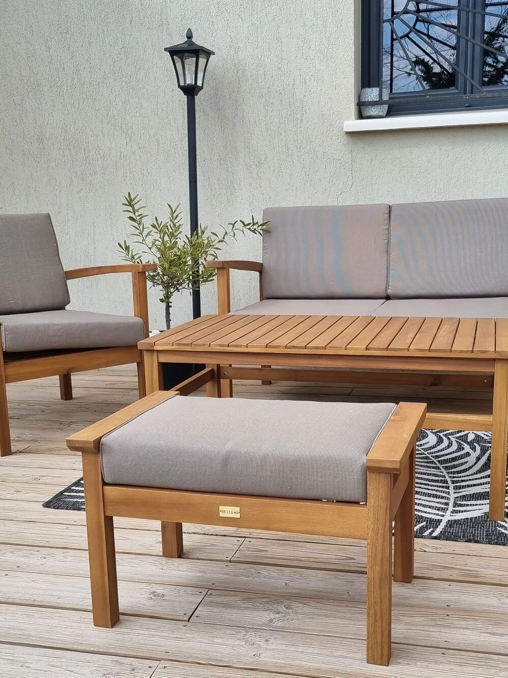 Garden Lounge Set with Table and Ottoman 4 Seater MANILA Acacia Wood Light Brown