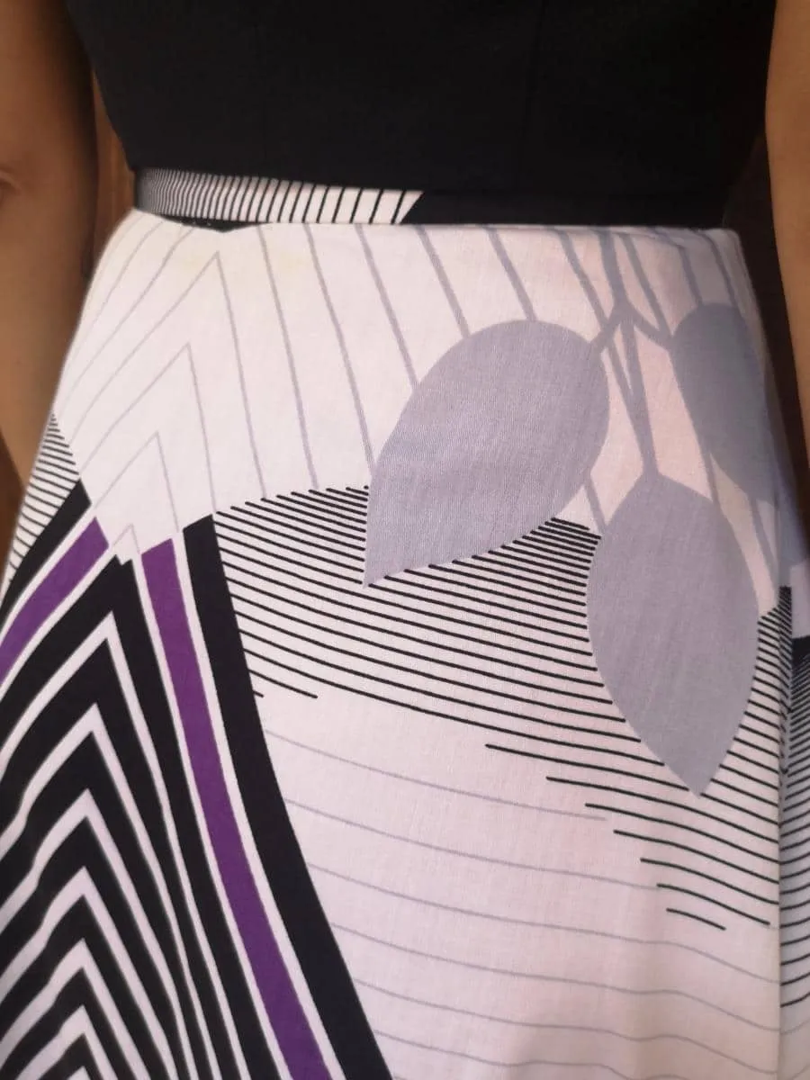 Gonna sartoriale con stampa grafica anni 80