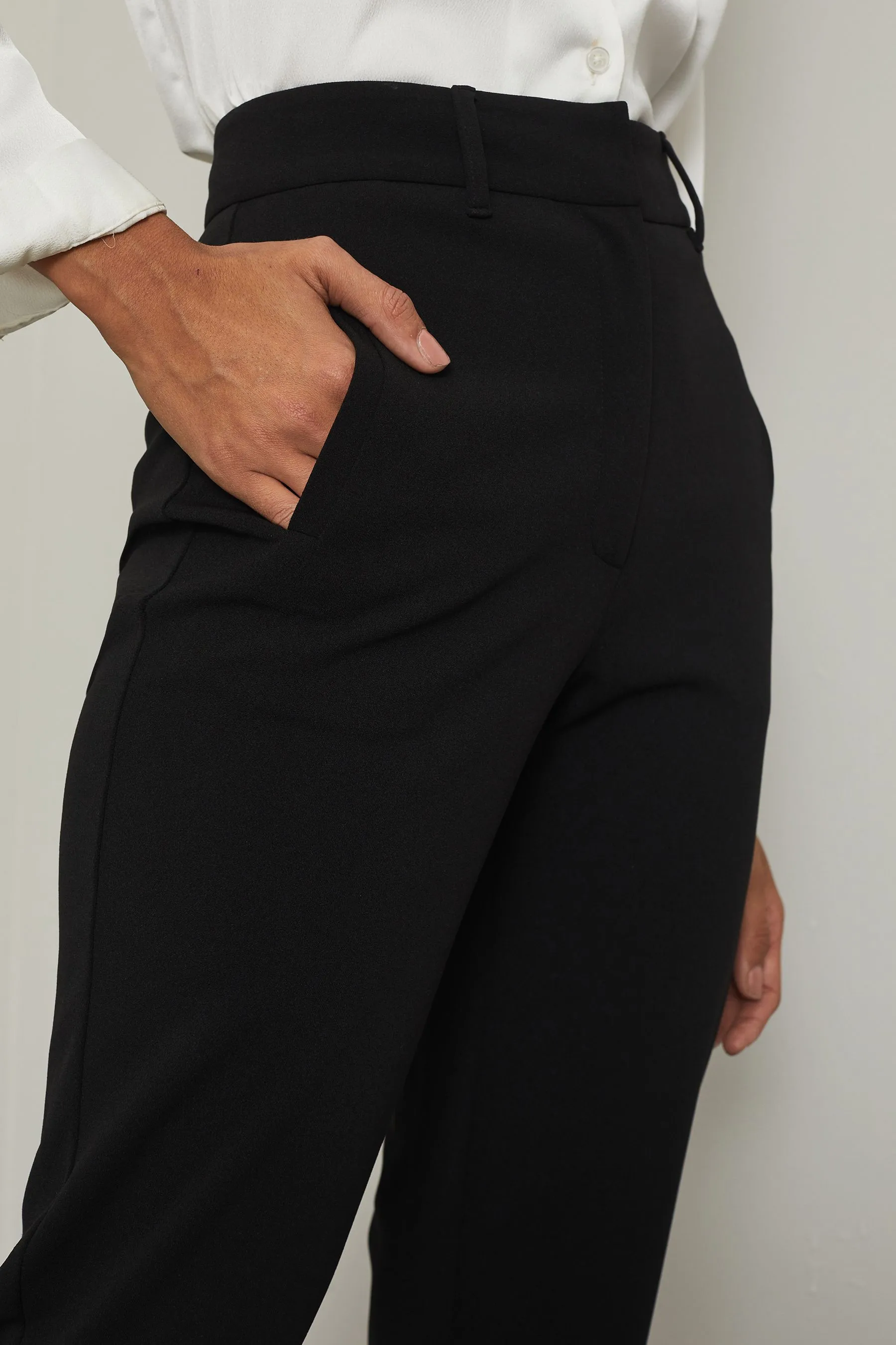 Lipsy Sartoriale - Pantaloni eleganti stretti in fondo