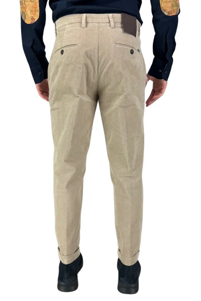 Markup pantalone cropped in velluto a costine carrot mk595138
