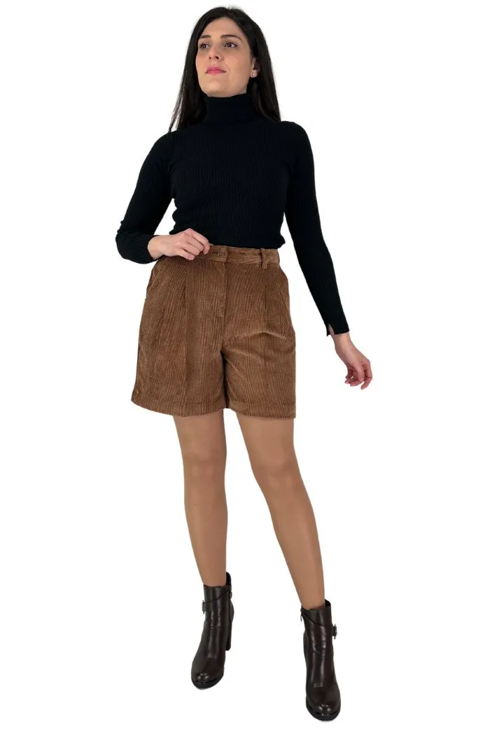 Markup shorts in velluto rigato con pences mw365102