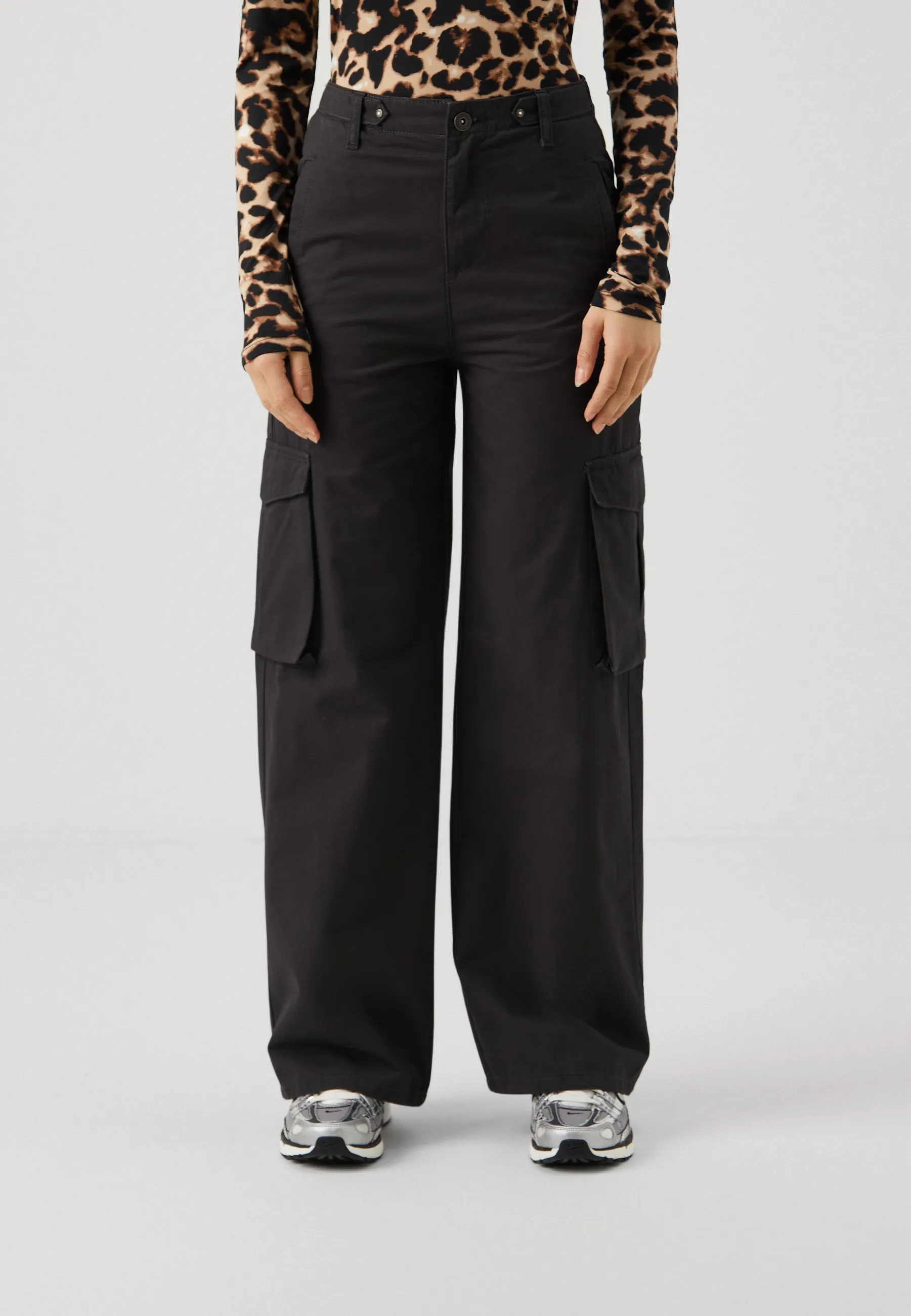 ONLHAILEY - Pantaloni cargo