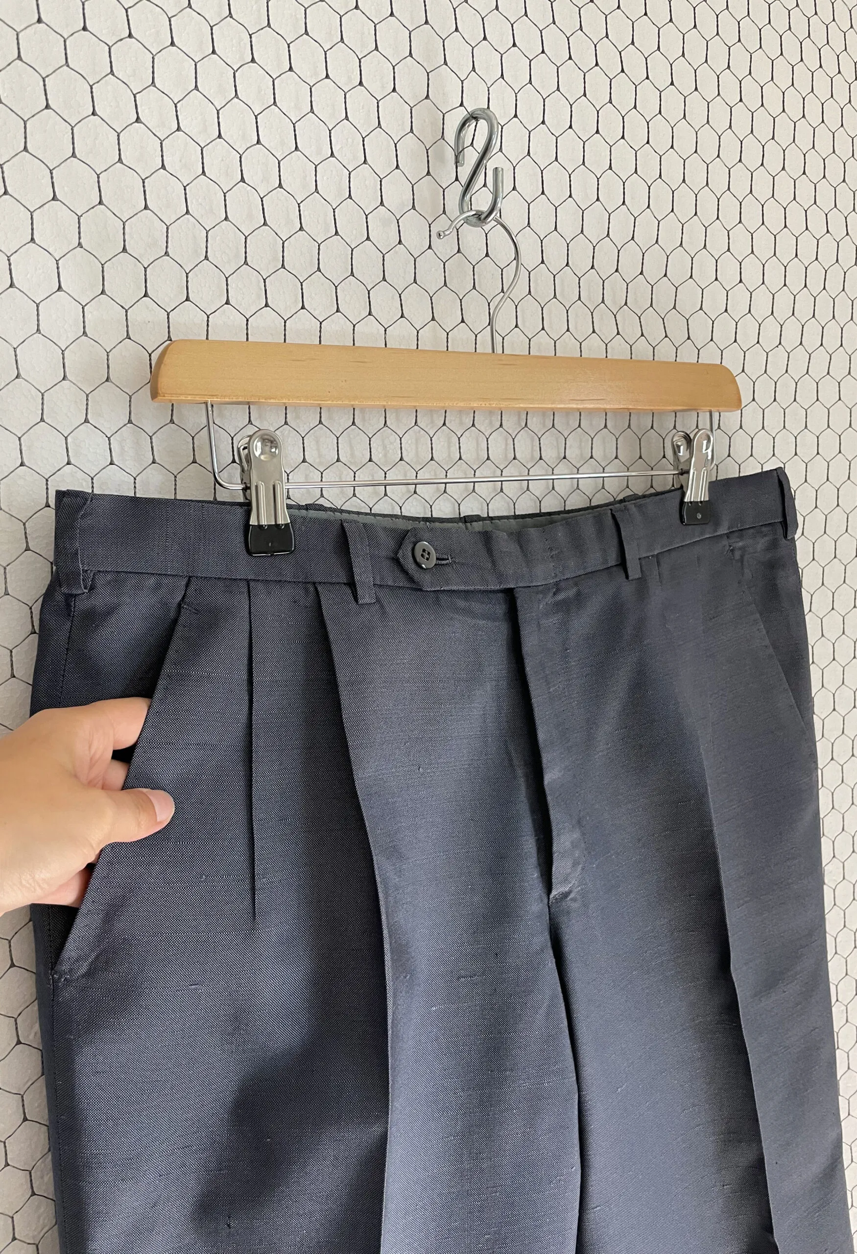 Pantalone maschile vintage sartoriale in shantung misto seta azzurro