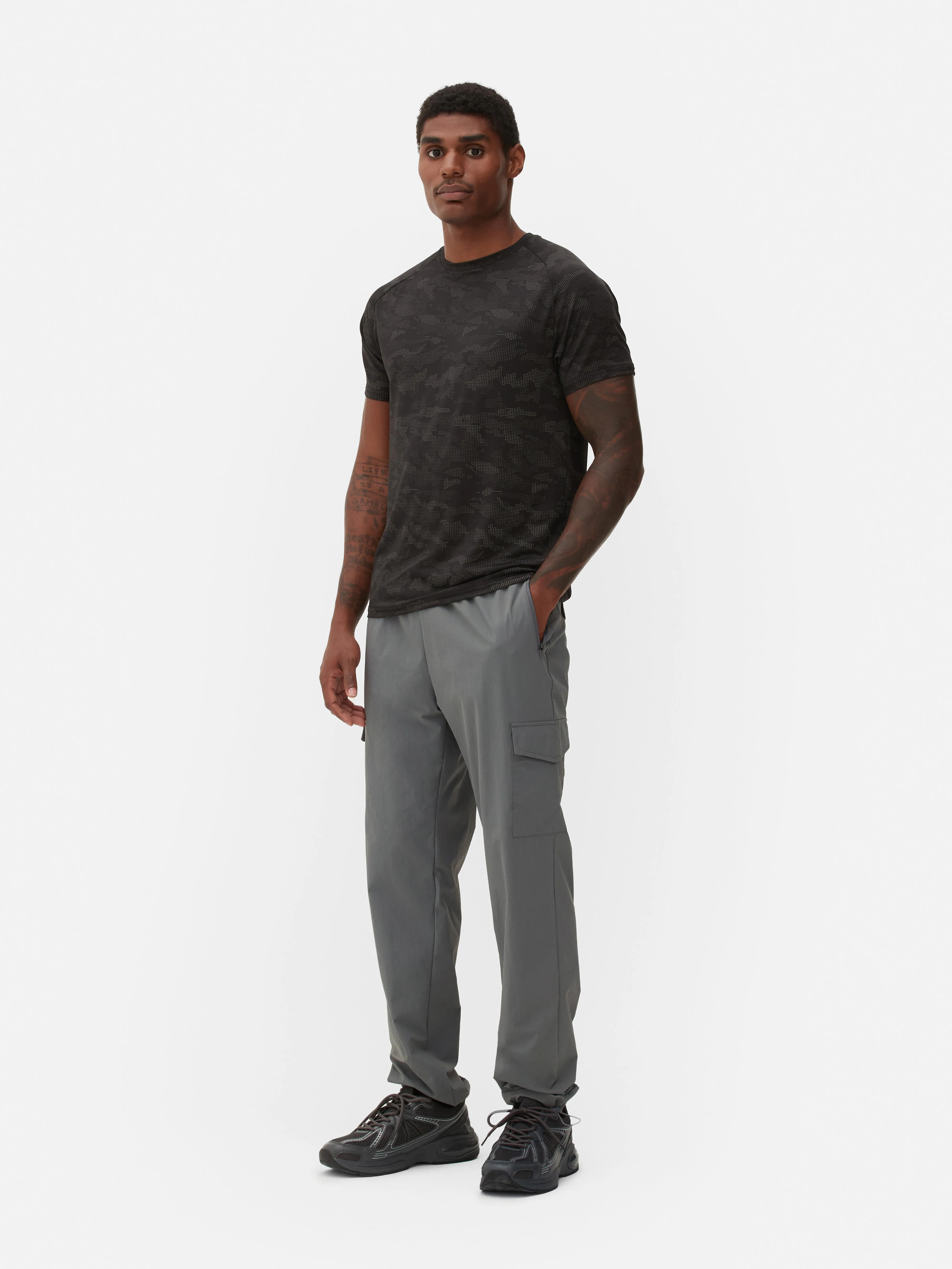 Pantaloni cargo con bordo elasticizzato