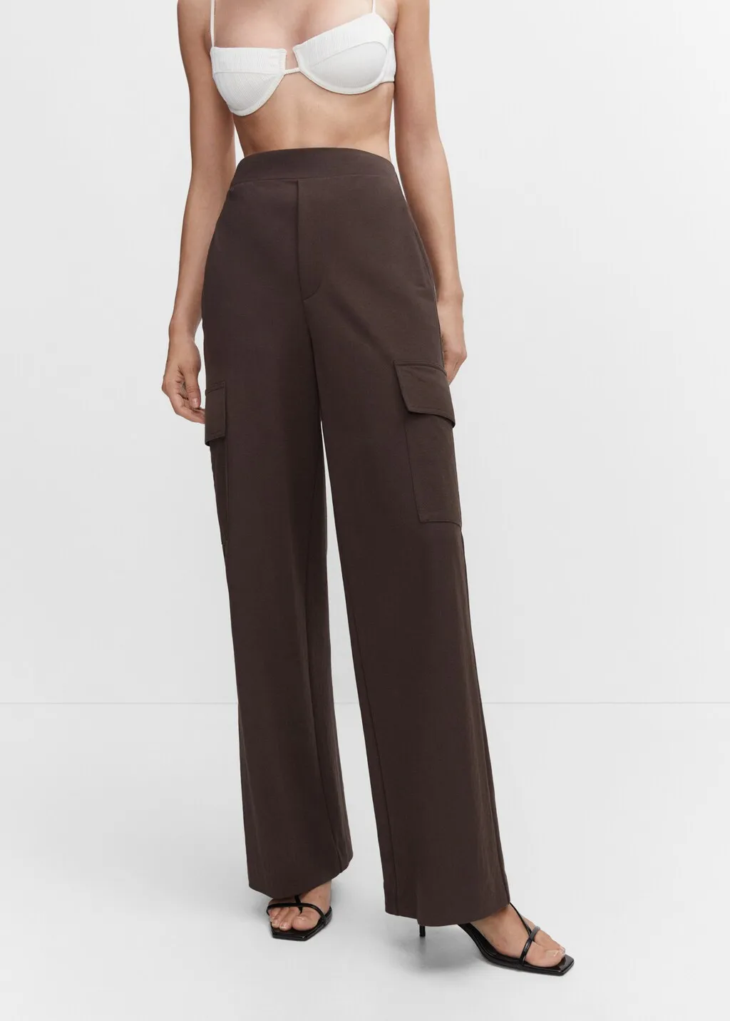 Pantaloni wideleg stile cargo