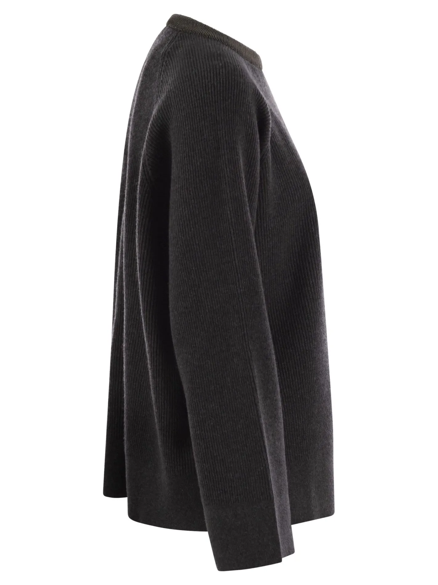 Ribbed cashmere sweater with necklace