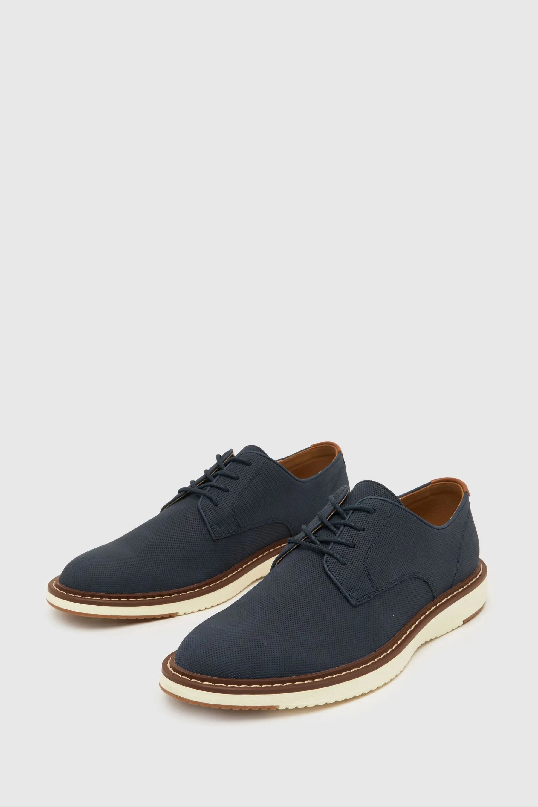 Schuh - Scarpe derby con suola     