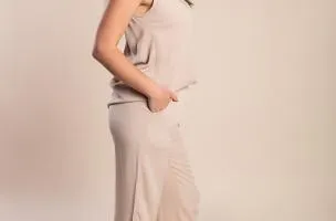 Set con dettagli all'uncinetto, beige