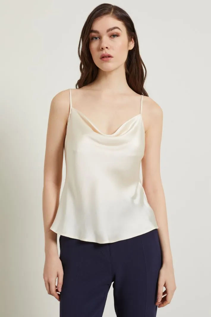 Top in raso