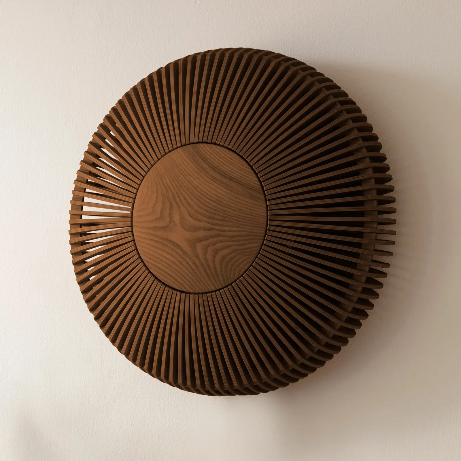UMAGE Clava up applique Ø 35 cm legno scuro